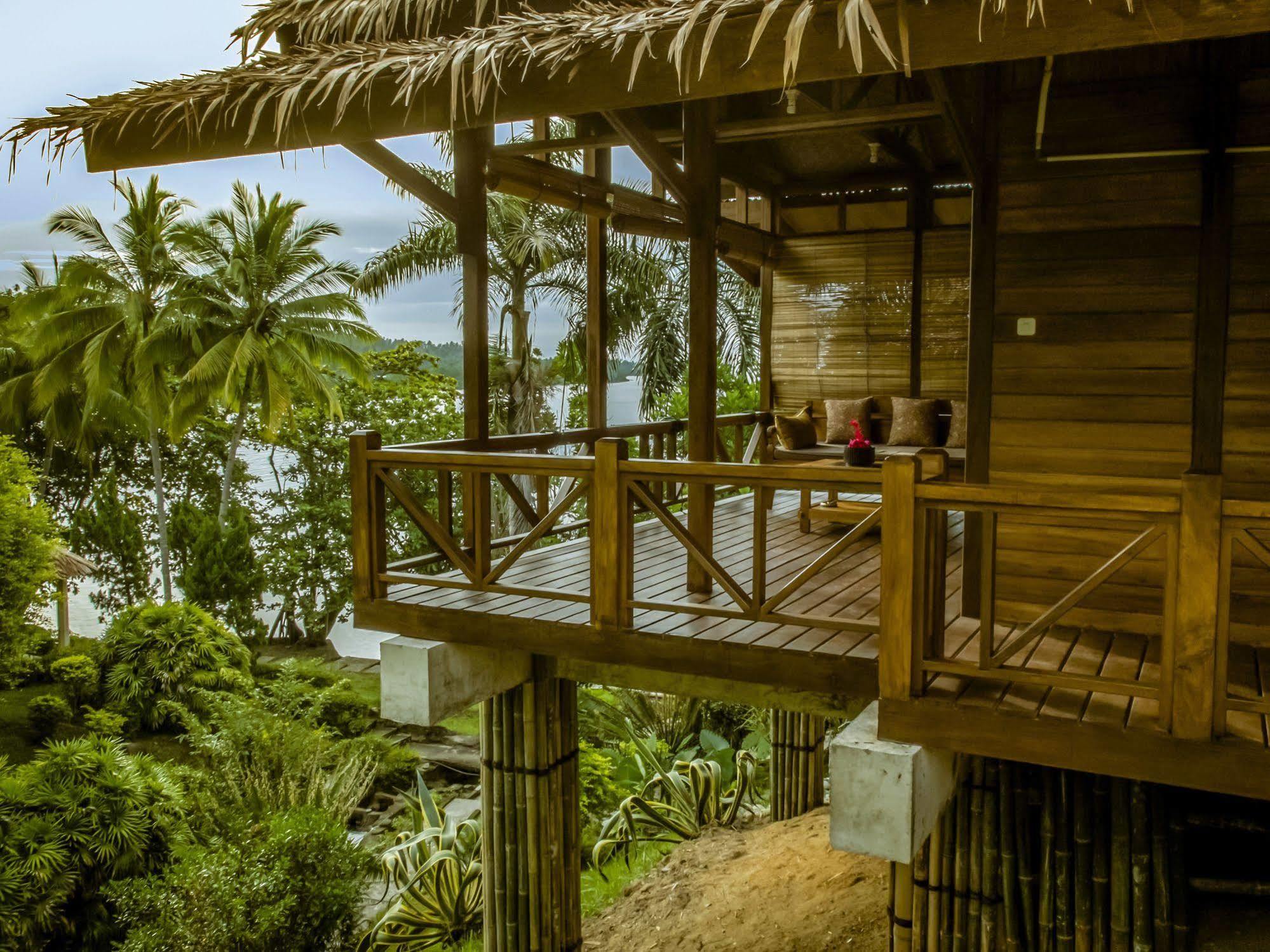 Janji Laut Resort Tanahwangko Buitenkant foto