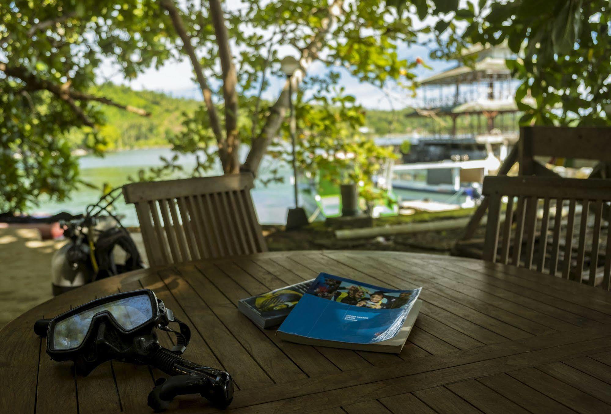Janji Laut Resort Tanahwangko Buitenkant foto