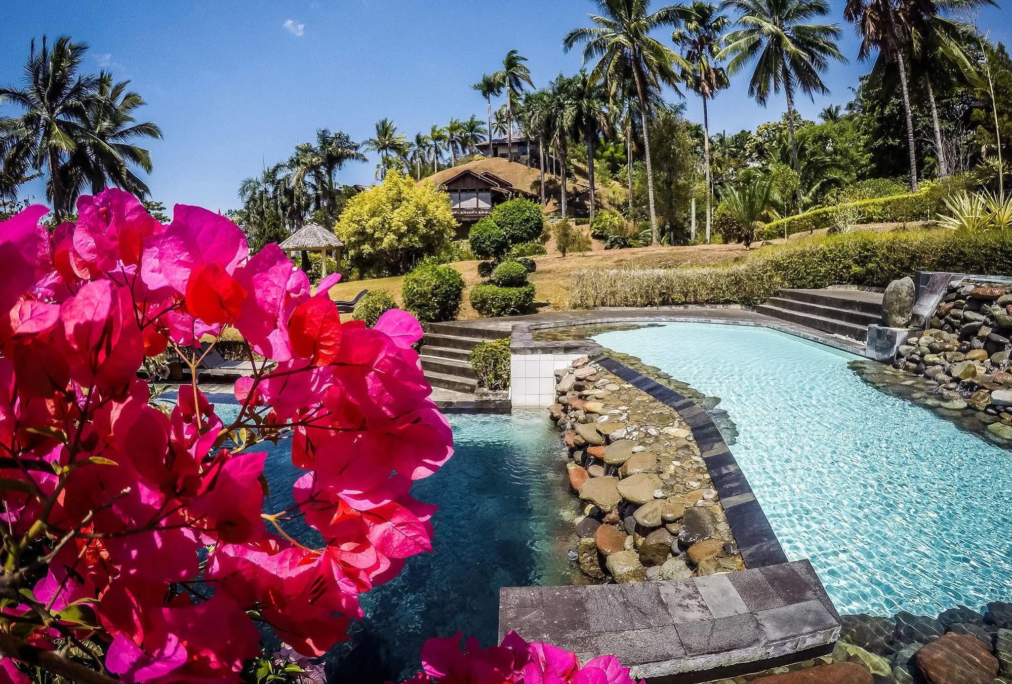 Janji Laut Resort Tanahwangko Buitenkant foto