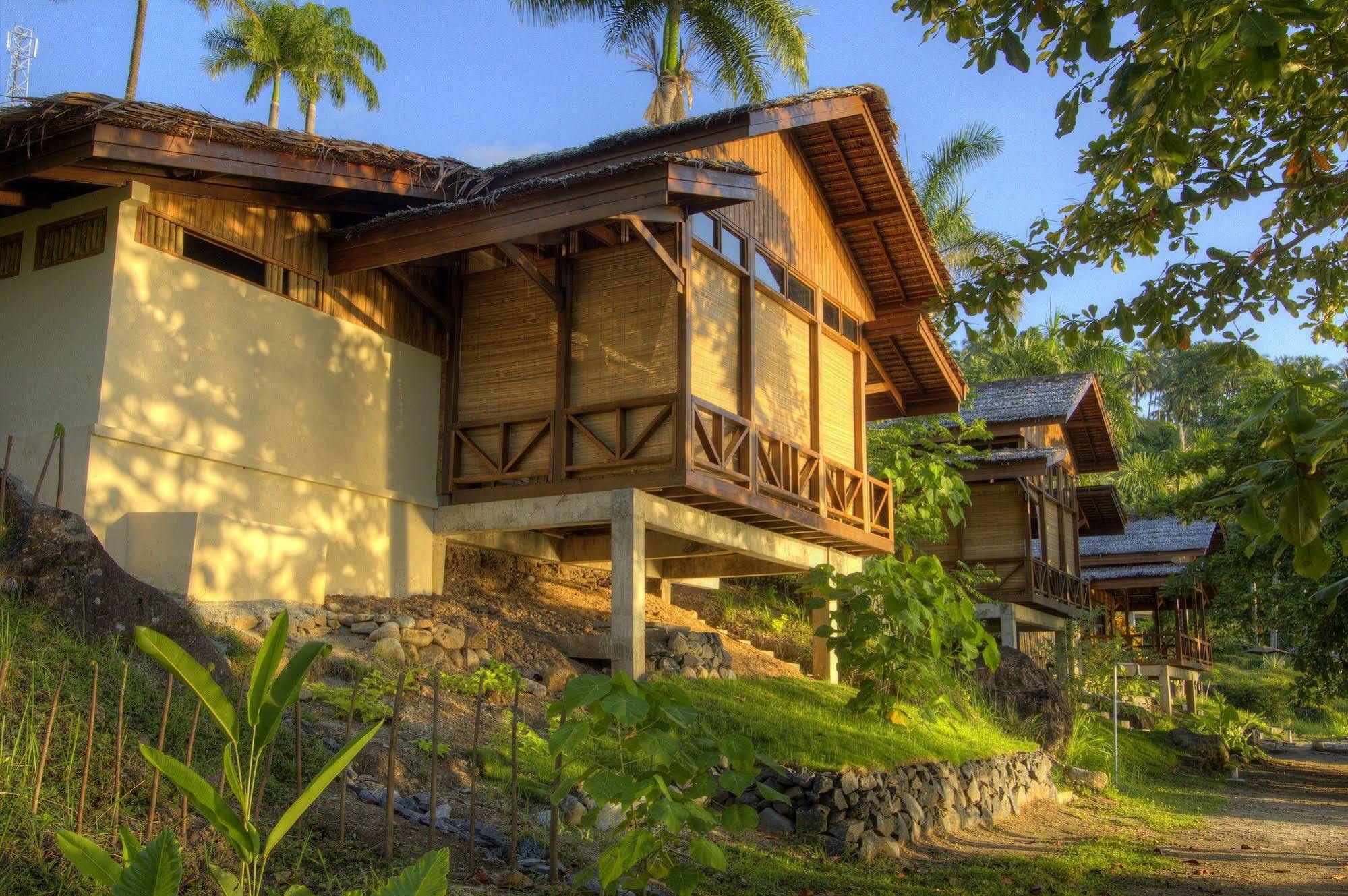Janji Laut Resort Tanahwangko Buitenkant foto