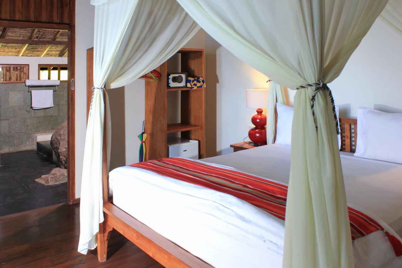 Janji Laut Resort Tanahwangko Buitenkant foto