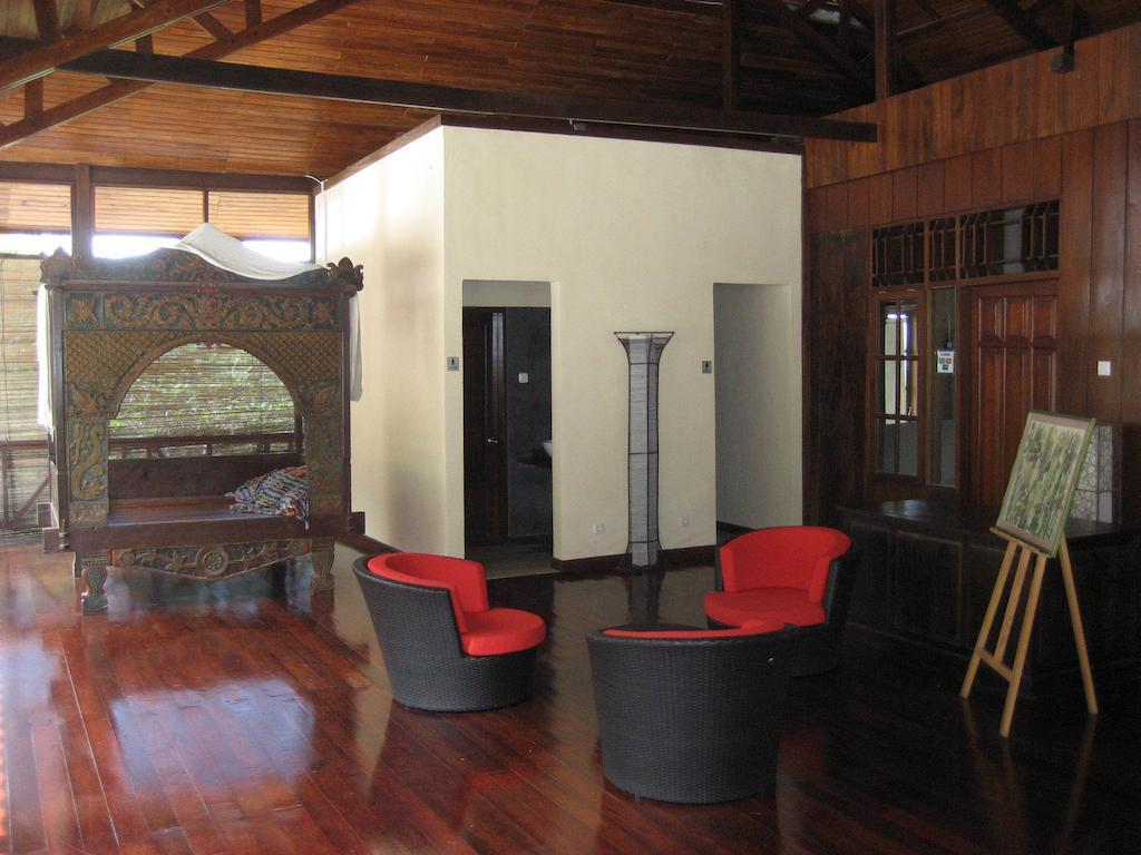 Janji Laut Resort Tanahwangko Buitenkant foto